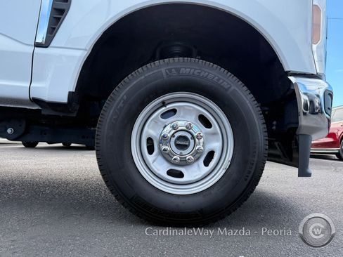 Used 2024 Ford F250 XL w/ XL Chrome Package image 12