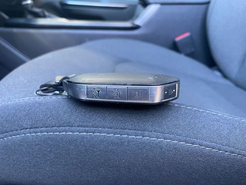 Used 2025 Kia K4 LXS image 28