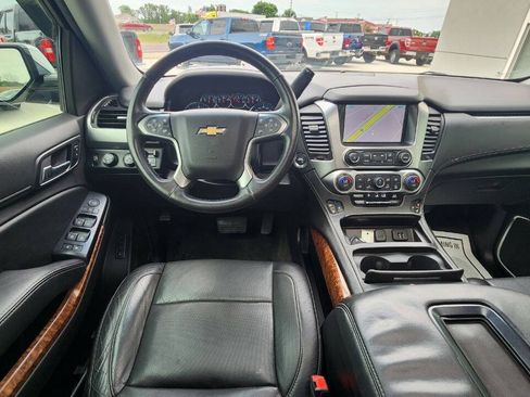 Used 2015 Chevrolet Tahoe LTZ AWD/4WD image 12