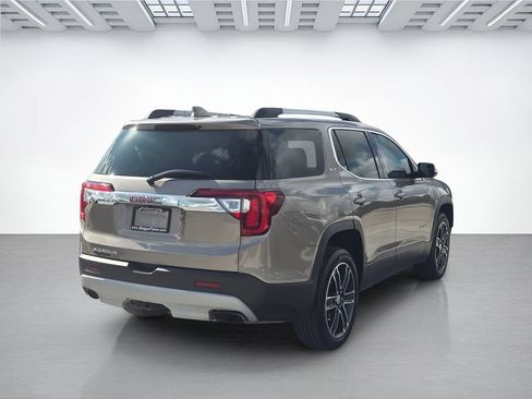 Used 2022 GMC Acadia SLT w/ Technology Package FWD image 3