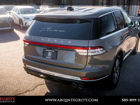 Used 2025 Lincoln Aviator AWD w/ Equipment Group 101A image 9