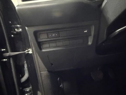 Used 2025 Mitsubishi Outlander SE FWD image 24