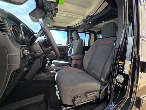 Used 2026 Jeep Gladiator Rubicon AWD/4WD image 10