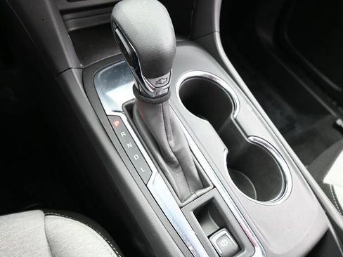 Used 2023 Chevrolet Equinox LS image 25