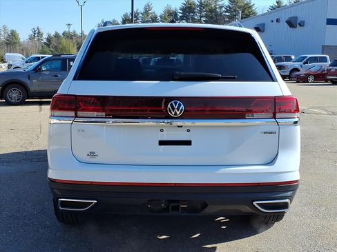 Used 2025 Volkswagen Atlas SE image 31