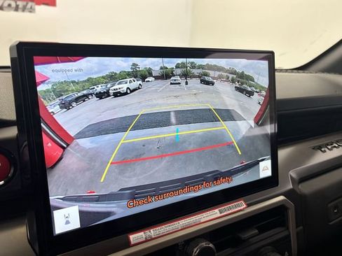 New 2025 Toyota Tacoma TRD Off-Road image 10