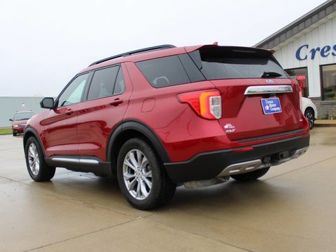 Used 2020 Ford Explorer XLT w/ Equipment Group 202A image 7