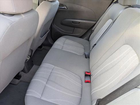 Used 2014 Chevrolet Sonic LT image 17
