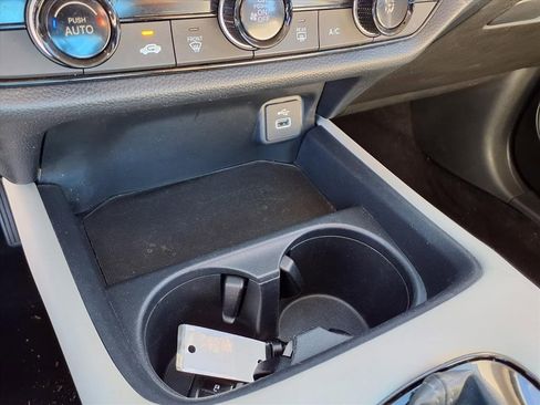 Used 2023 Honda HR-V LX image 20