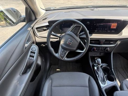 Used 2024 Buick Encore GX Preferred w/ Comfort Package FWD image 19