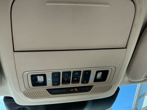 Used 2020 Ford Explorer Limited w/ Class III Trailer Tow Package image 21