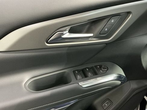 New 2026 Chevrolet Traverse LT w/ Driver Confidence Package FWD image 16