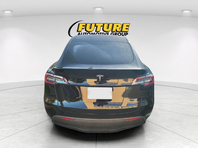 Used 2024 Tesla Model Y Long Range AWD/4WD image 4