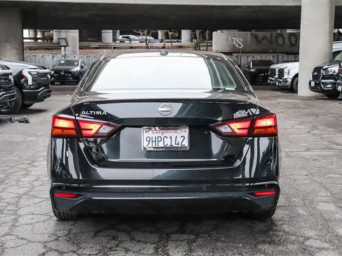 Used 2024 Nissan Altima 2.5 SV image 7