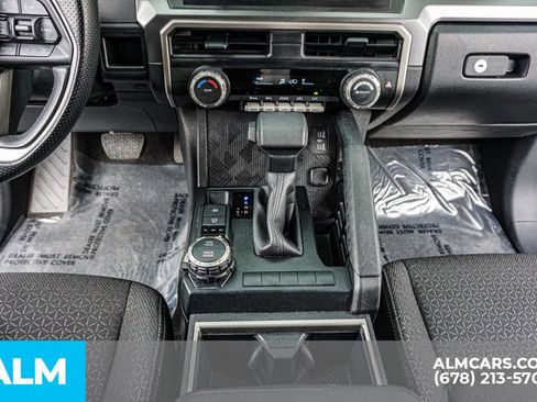 Used 2025 Toyota 4Runner SR5 AWD/4WD image 40