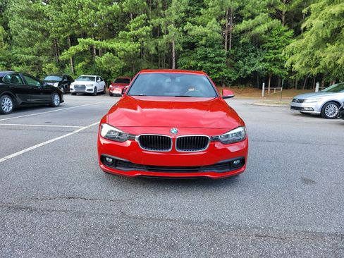 Used 2016 BMW 320i Sedan image 2