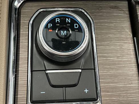 Used 2024 Ford Expedition Limited image 59