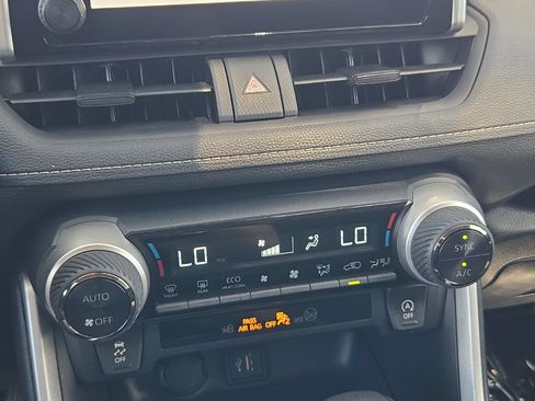 Used 2024 Toyota RAV4 XLE FWD image 18