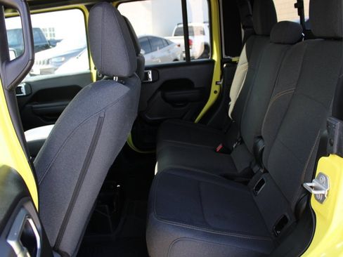 Used 2024 Jeep Gladiator Sport image 24