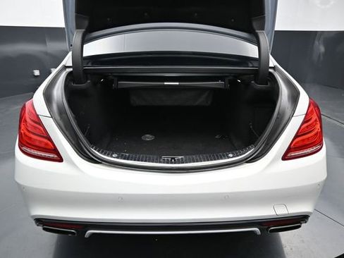 Used 2017 Mercedes-Benz S 550 Sedan image 9