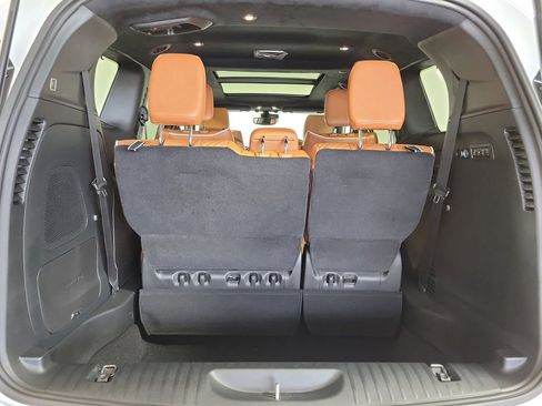 New 2026 Chrysler Pacifica Pinnacle image 24