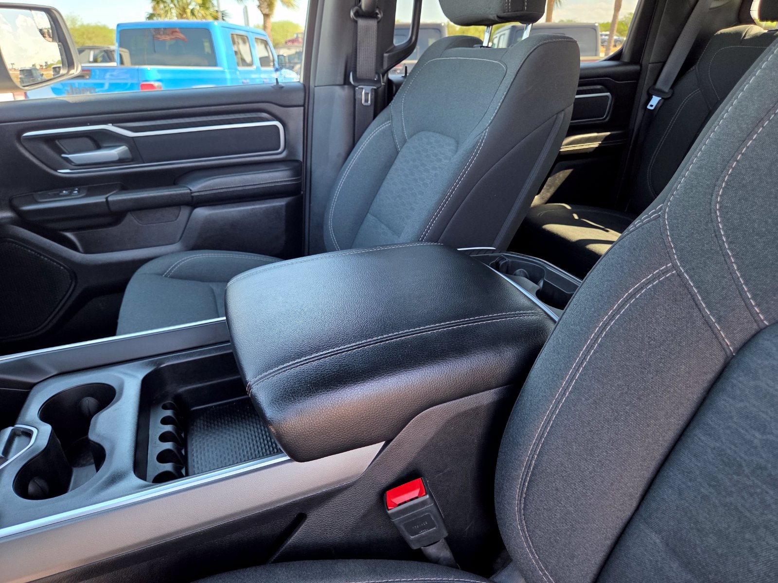 Used 2025 RAM 1500 Big Horn AWD/4WD image 30