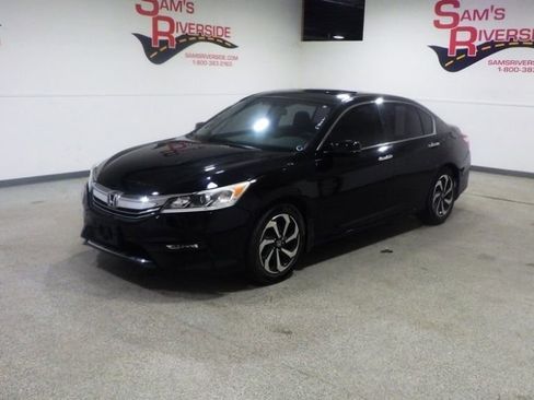 Used 2017 Honda Accord EX image 1