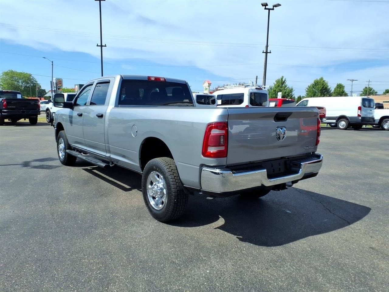 Used 2023 RAM 2500 Tradesman w/ Safety Group AWD/4WD image 7