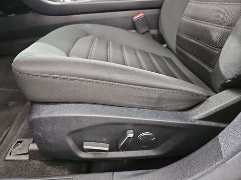 Used 2020 Ford Fusion SE FWD image 26