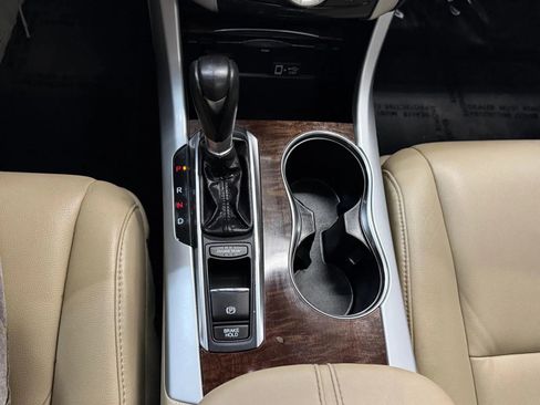 Used 2020 Acura TLX image 32