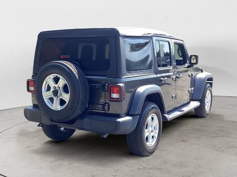 Used 2018 Jeep Wrangler Unlimited Sport S AWD/4WD image 5