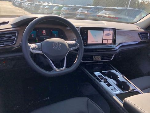 New 2026 Volkswagen Atlas SE AWD/4WD image 16