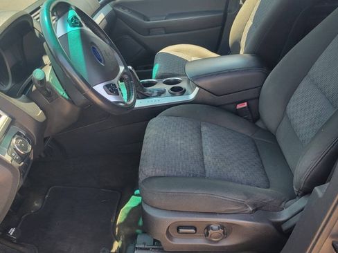 Used 2013 Ford Explorer XLT FWD image 6