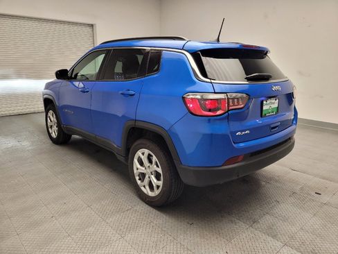 Used 2024 Jeep Compass Latitude AWD/4WD image 5