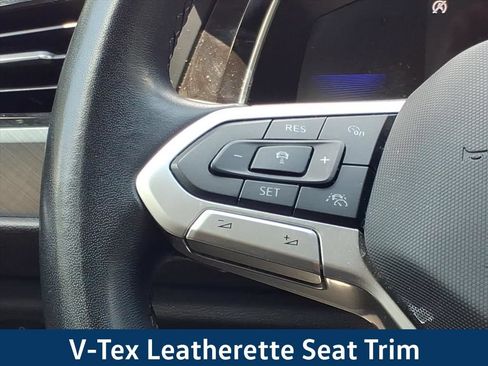 Used 2024 Volkswagen Jetta SE FWD image 12