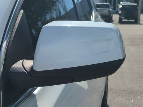 Used 2017 GMC Acadia Denali w/ Technology Package FWD image 13