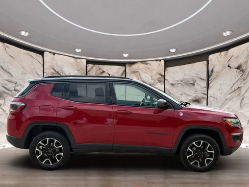 Used 2019 Jeep Compass Trailhawk AWD/4WD image 7