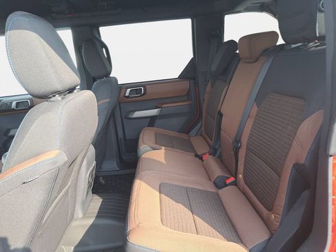 Used 2023 Ford Bronco Outer Banks w/ Sasquatch Package AWD/4WD image 14