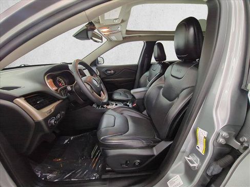 Used 2014 Jeep Cherokee Limited w/ Technology Group FWD image 17