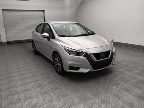Used 2021 Nissan Versa SV FWD image 13