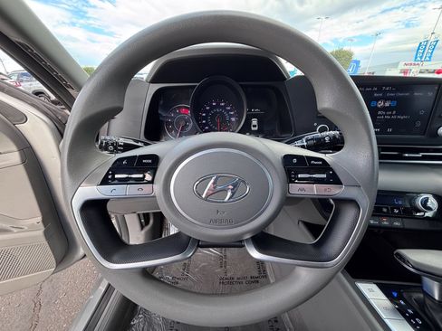 Used 2021 Hyundai Elantra SEL FWD image 23