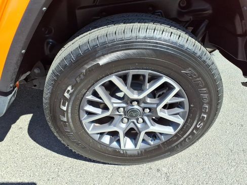 Used 2025 Jeep Wrangler Unlimited Sahara AWD/4WD image 22