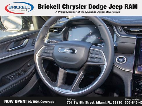 Used 2025 Jeep Grand Cherokee Limited image 21