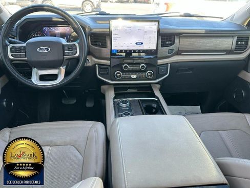 Used 2023 Ford Expedition Limited AWD/4WD image 18
