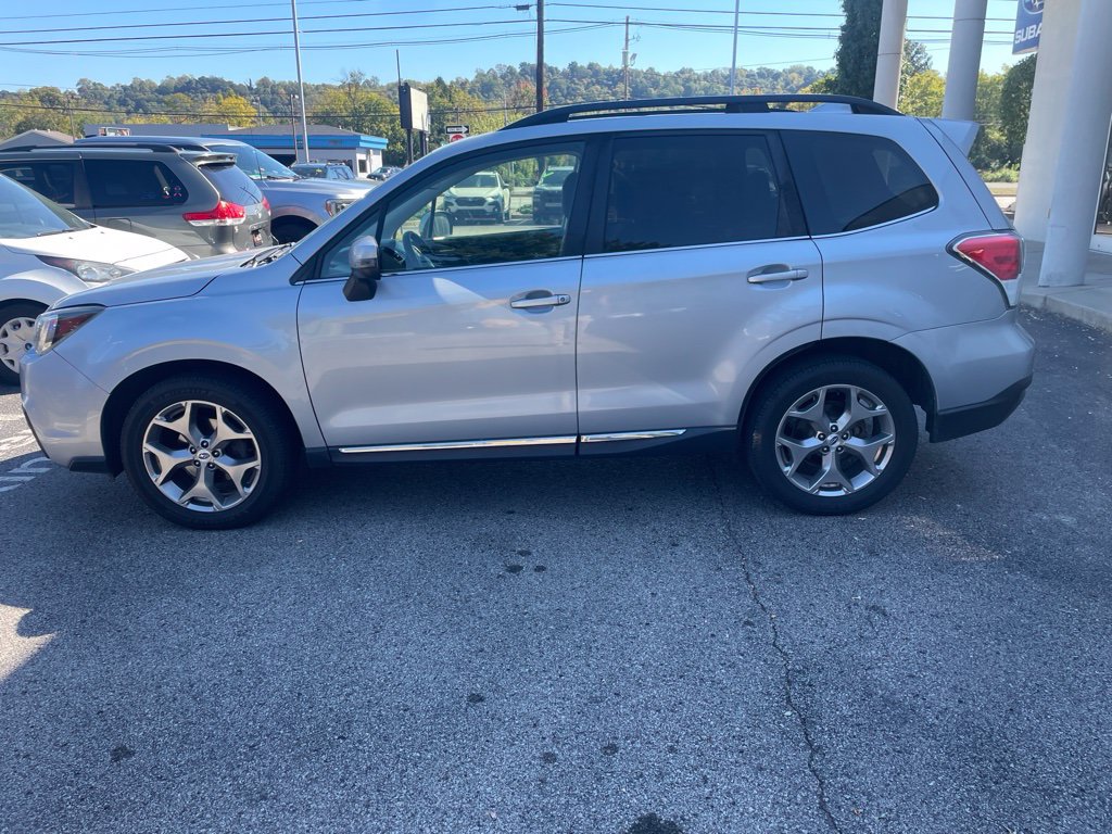 Used 2017 Subaru Forester 2.5i Touring AWD/4WD image 1