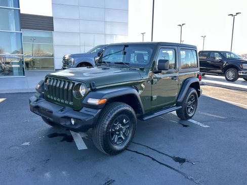 Used 2022 Jeep Wrangler Sport image 2