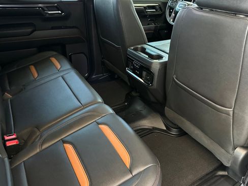 Used 2023 GMC Sierra 1500 AT4 w/ Technology Package AWD/4WD image 31