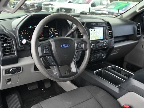 Used 2017 Ford F150 XL w/ Equipment Group 101A Mid image 3