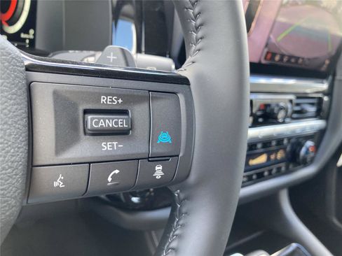 New 2026 Nissan Pathfinder SL image 23