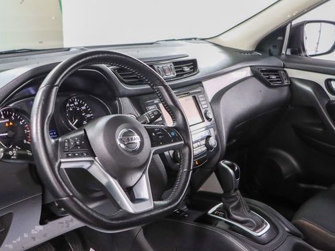 Used 2020 Nissan Rogue Sport SL image 22